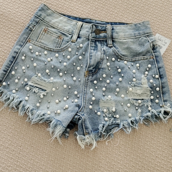 Sadie & Sage Pants - Pearl denim shorts